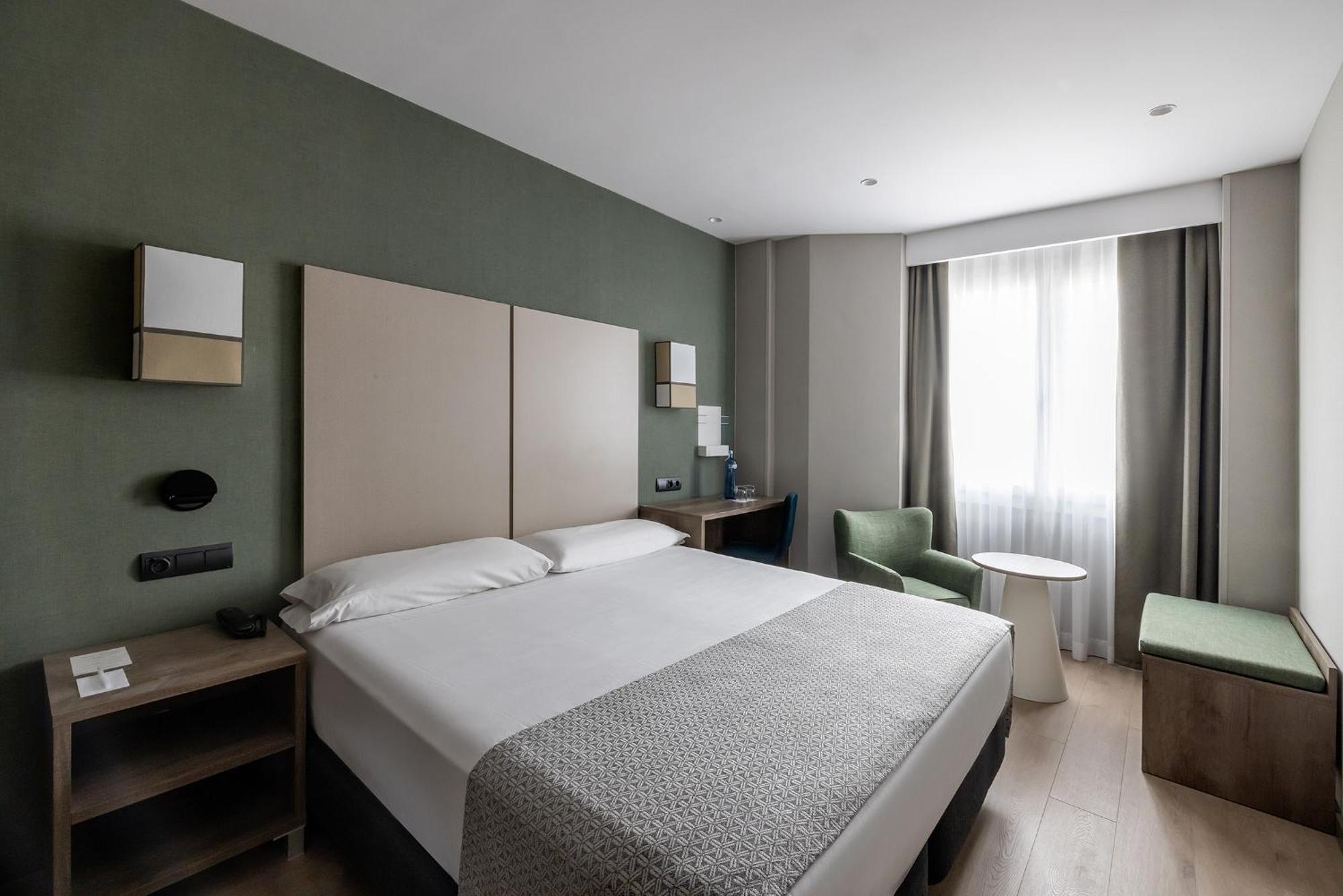 Catalonia Albeniz Hotel Barcelona Exterior photo