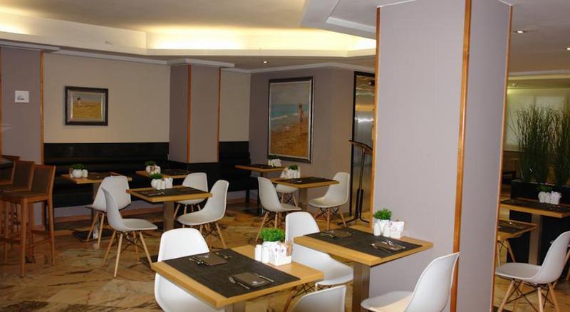 Catalonia Albeniz Hotel Barcelona Exterior photo