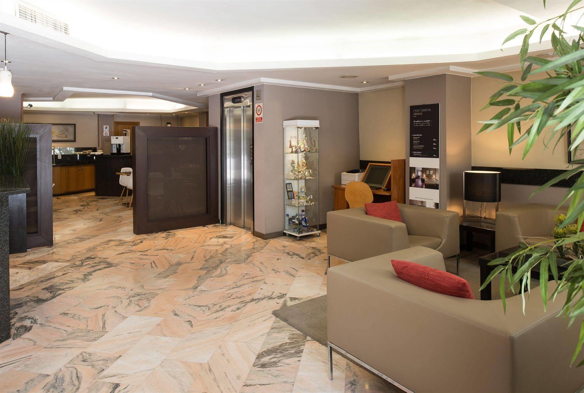 Catalonia Albeniz Hotel Barcelona Exterior photo
